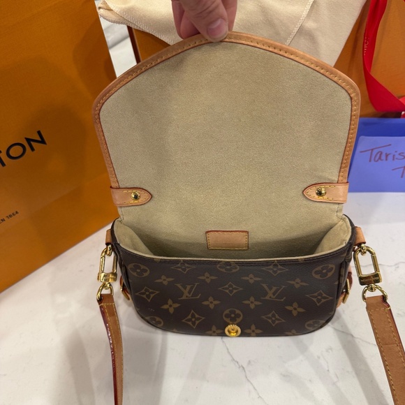 SAUMUR BB - Picture 9 of 11